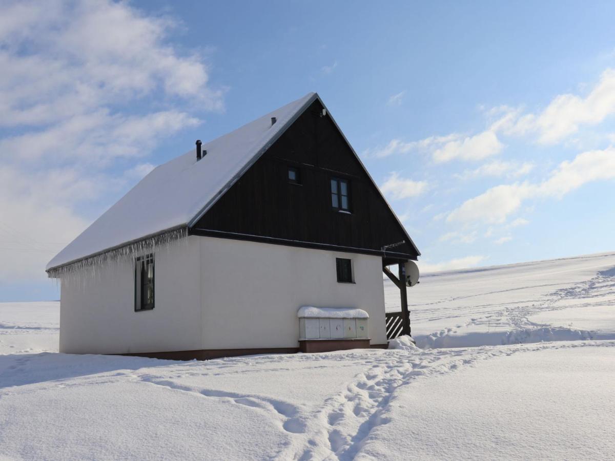 Holiday Home Holiday Hill 42 By Interhome Cista  外观 照片